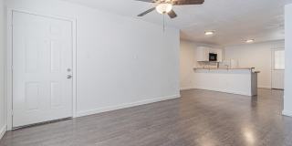 221 E Craig Pl Gallery 7