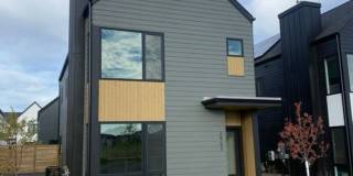 3 Bedrooms 2 1/2 Bathrooms - Where Mountains meet you at upscale living! Gallery 4