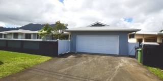 Puohala Village - 3 bed, 1.5 bath with bonus den, laundry room, office/workshop, 2 car garage Gallery 1