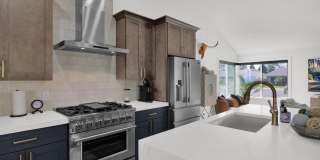 7629 N VIA DE LOS NINOS -- Gallery 10