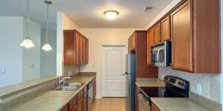 Charming 3 Bed 2 Bath Condo in Fayetteville Gallery 5