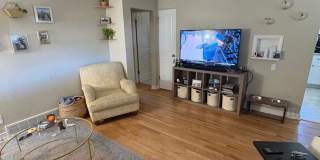 Updated 2BD Duplex | Edgewater Location Gallery 9