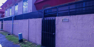 10907 N Kendall Dr Gallery 1