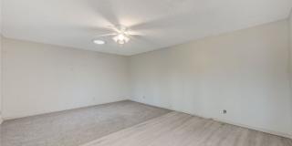 3518 Blackstone Street Gallery 37