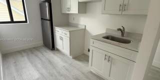 1101 SW 12th Ct Gallery 2