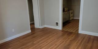 2 bedroom | 1 bathroom | Entire HOME- Freshly painted! Gallery 8