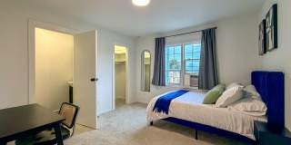 REMODELED HUGE BRIGHT 2400sf 4BR/3.5BA Havenscourt Split Level Home w Cottage AVAIL NOW Gallery 35