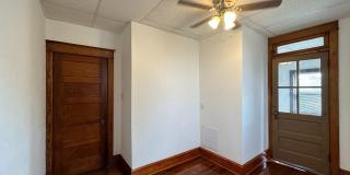 239 N STRATTON Street Gallery 21