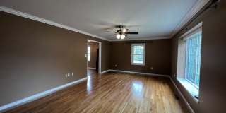 Luxurious 4 Bed 2.5 Bath in Hershey Gallery 12