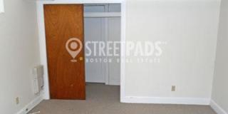 86 Maple St. Gallery 10