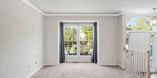 7059 KINGS MANOR DR Gallery 3