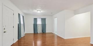 7551 OAK Street Gallery 12