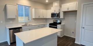 4-Bedroom 2.5-Bathrrom house in Springfield Gallery 1