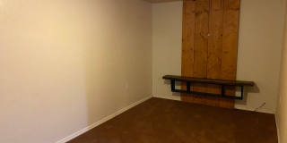 Beautiful 3 bed/2 bath On South Hill! Gallery 14