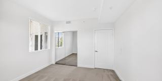 436 W VIRGIL Gallery 15