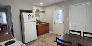 Knoxville 37920 - 2 bedroom, 1 bath home - Contact Adam Joachim (352) 220-7700 Gallery 7
