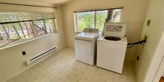 Freshly painted large home near Everett Mall AVAILABLE NOW Gallery 8