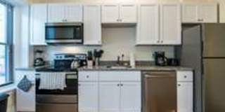 Brookline 1 Bed – Renovated Kitchen – Heat Included – No Fee – 9/1 Gallery 3