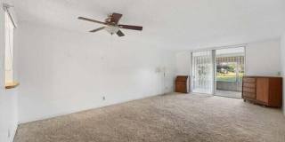 370 NW 76th Avenue Gallery 20