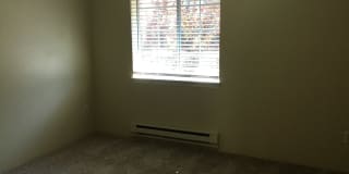 Modern 3-Bedroom Townhome in Prime Everett Location Gallery 12