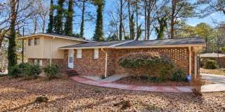 2454 Warwick Cir 2454 Warwick Cir Gallery 1