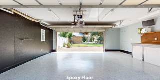 Waterfront Luxury Living – 4 Bed / 3 Bath – Over 2,600 Sq Ft Gallery 66