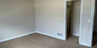 5 BEDROOM, 4 BATHROOM TOWNHOUSE WITH 2 CAR DETACHED GARAGE Gallery 11
