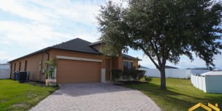 401 Savannah Preserve Loop Gallery 1