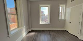 306 W Franklin Gallery 41