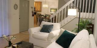 301 SE Castle Court Gallery 5