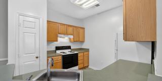 Brittany Commons Apartments Gallery 26