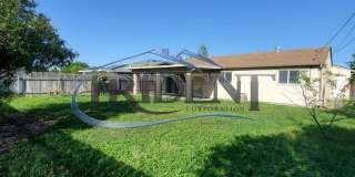 Cute 3 bedroom, 2 bath house Gallery 20