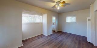 Available Now! Single Family 1/1 home for lease with large lot and 1 car garage! Gallery 8
