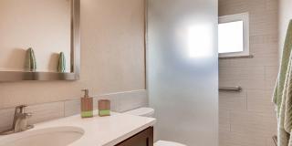 Steele Manor Gallery 12