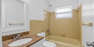 2267 NE 3rd Avenue Gallery 26