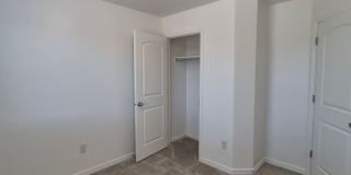 Remodeled 3 Bed / 2.5 Bath Townhome in Great Location Gallery 45