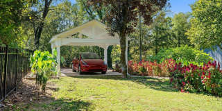 Gated versatile lifestyle property tucked into the heart of Tennessee’s most scenic countryside Gallery 18