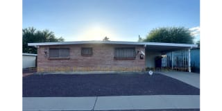 3811 N Reno Avenue Gallery 1