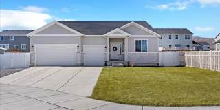 Gorgeous 5 Bedroom Home in Saratoga Springs! Gallery 1