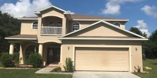 Great 4 bedroom pool home in gated community Gallery 1