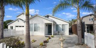 Unique 3 Bedroom, 3 Bathroom Home in Oceano Gallery 1