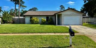 Desirable Grove Park Home 3/2 for Under $2,000!! Gallery 1