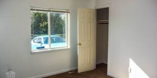 Quad Near Campus- 2 full bedrooms Gallery 11