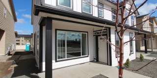 Modern design 3-bed, 2.5 bath duplex available. Gallery 1