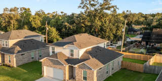 401 Magnolia Ln Gallery 1