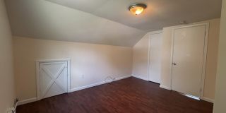 1037 Chipperfield Drive Gallery 21