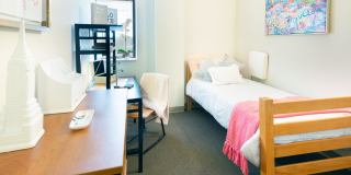 100 Midtown Gallery 14