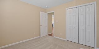5732 Fairchase Avenue Gallery 21