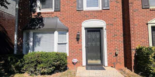 6123 Queen Anne Court Gallery 1