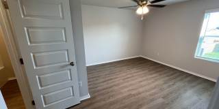 Pre-Leasing Now! Discover Modern Living in This 4-Bedroom, 2-Bath Home at Cottages at Clear Creek Gallery 9